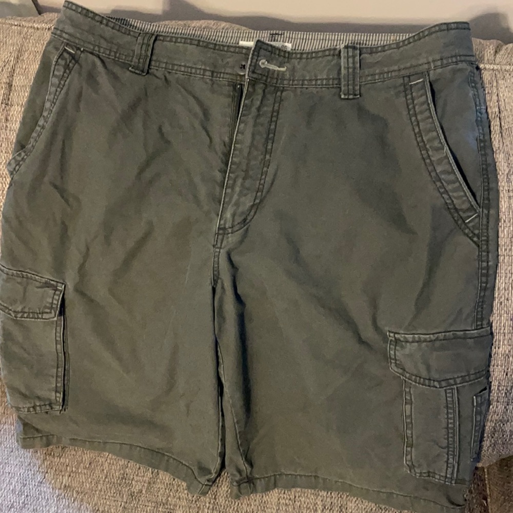 Men’s size 36 Route 66 cargo shorts